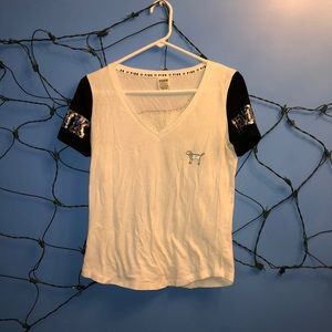 VS PINK black and white t-shirt